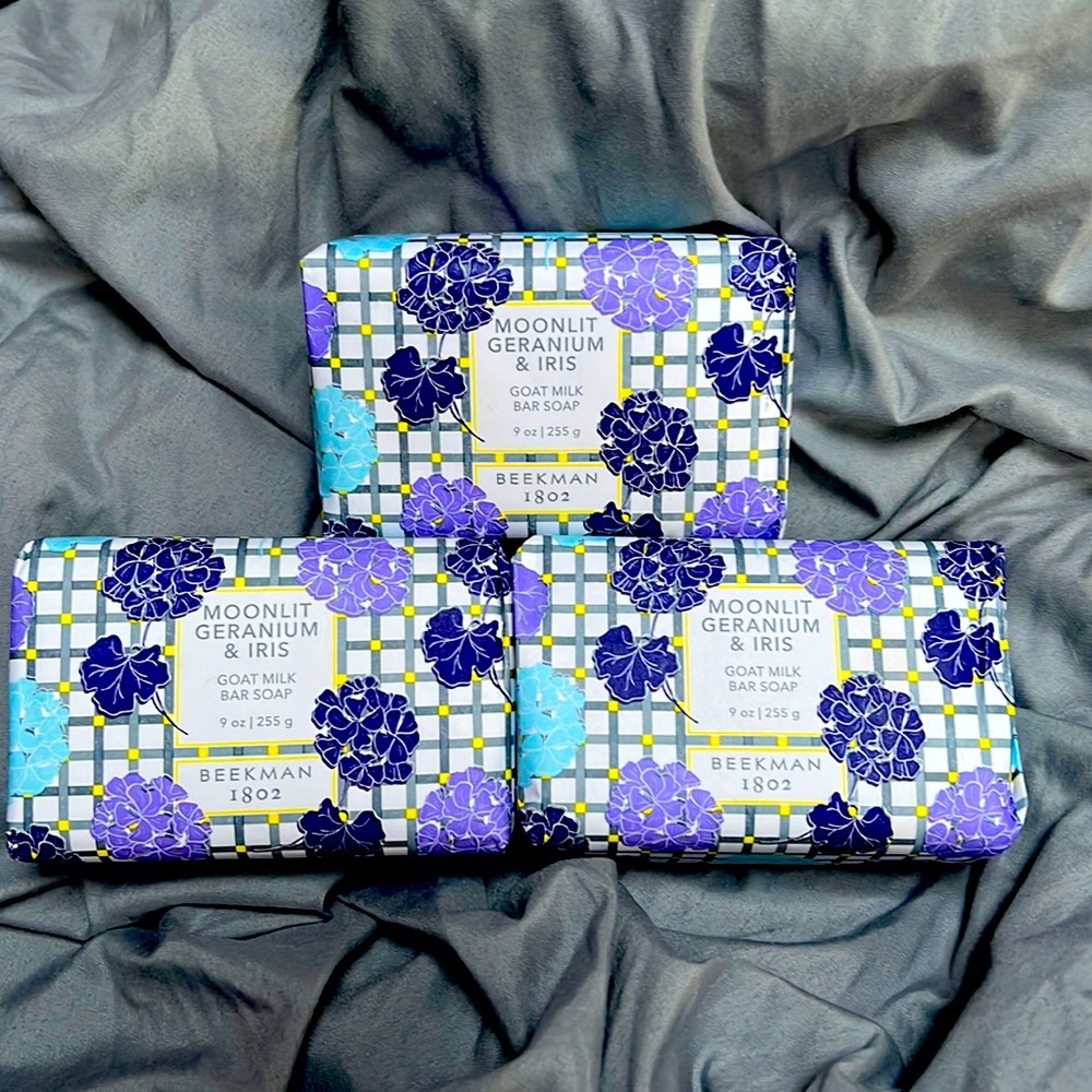 Beekman 1802 3-pack Moonlit Geranium & Iris Soap Bars